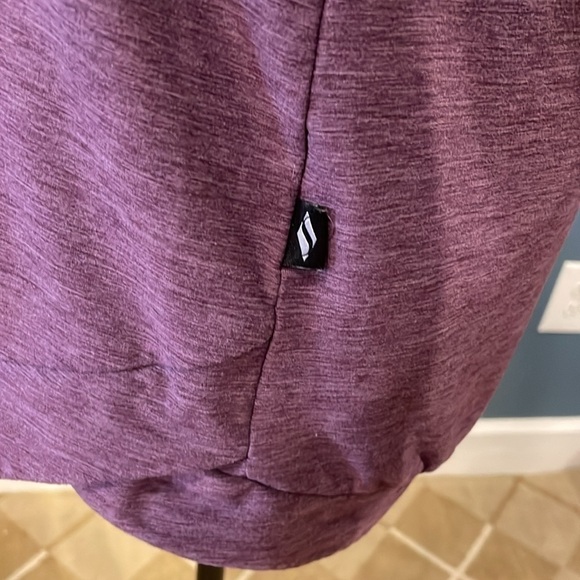 Skechers Long  Sleeve Tshirt Small - Picture 7 of 10